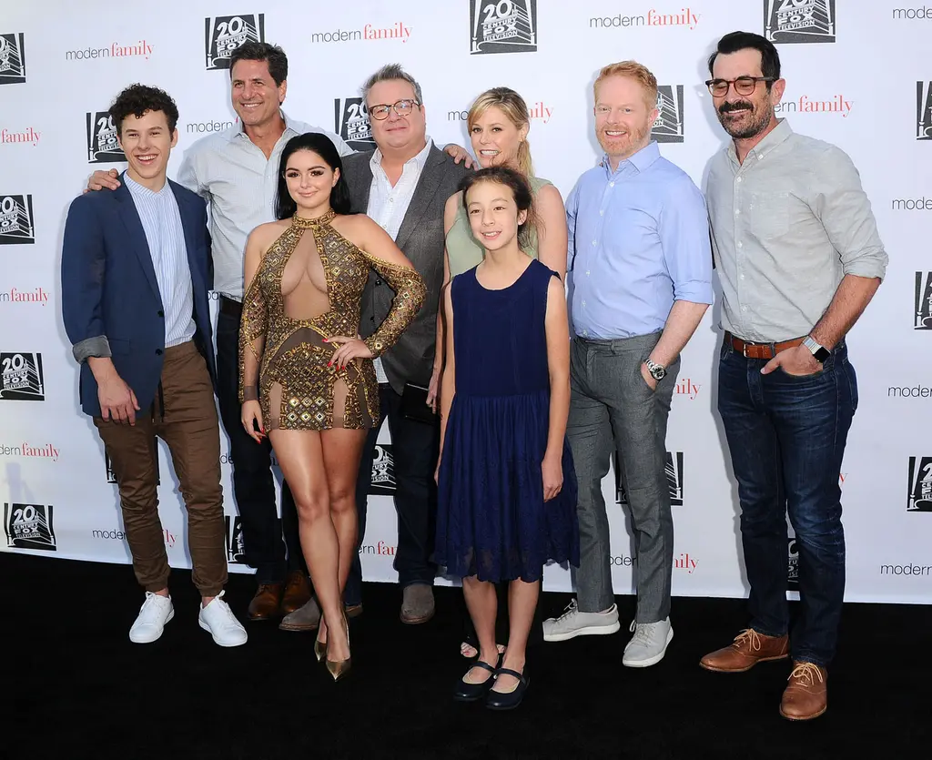 Alex Winter standing tall Alex Winter standing tall