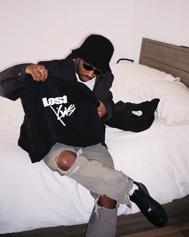 Brent Faiyaz casual outfit Brent Faiyaz casual outfit