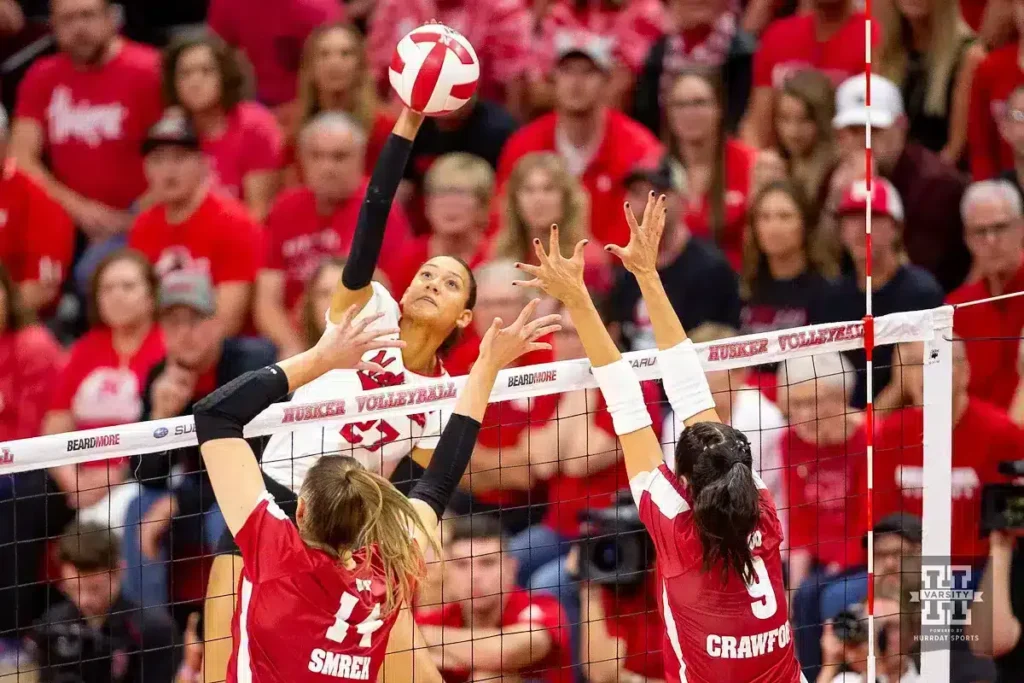 harper murray​ playing volleyball